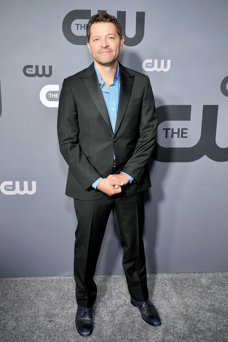 TapeteRoxo's tweet photo. Misha Collins #CWUpfront 🇺🇸 https://t.co/0qlV12BwTS