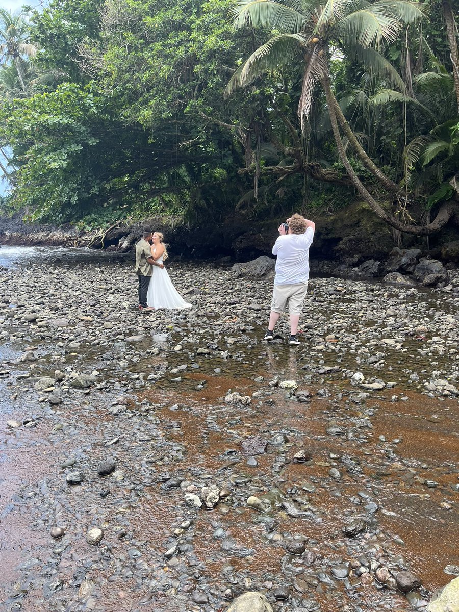 art_qm's tweet photo. Today’s wedding was a first. 😍📸🌴 https://t.co/ObUNH4xNK4