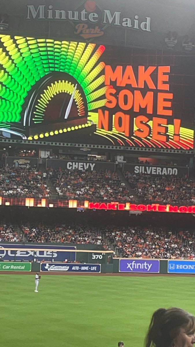 Hill_AISD's tweet photo. Hill Elementary staff, family and friends had a fantastic night at the ballpark watching the Astros! ⚾️@AldineISD @DrFavy @AshleyZunigaGo1 @pearsonteaches @Garciamari2001 #AldineForward @TrejoFuentes1 @astros https://t.co/80cUerEWFi