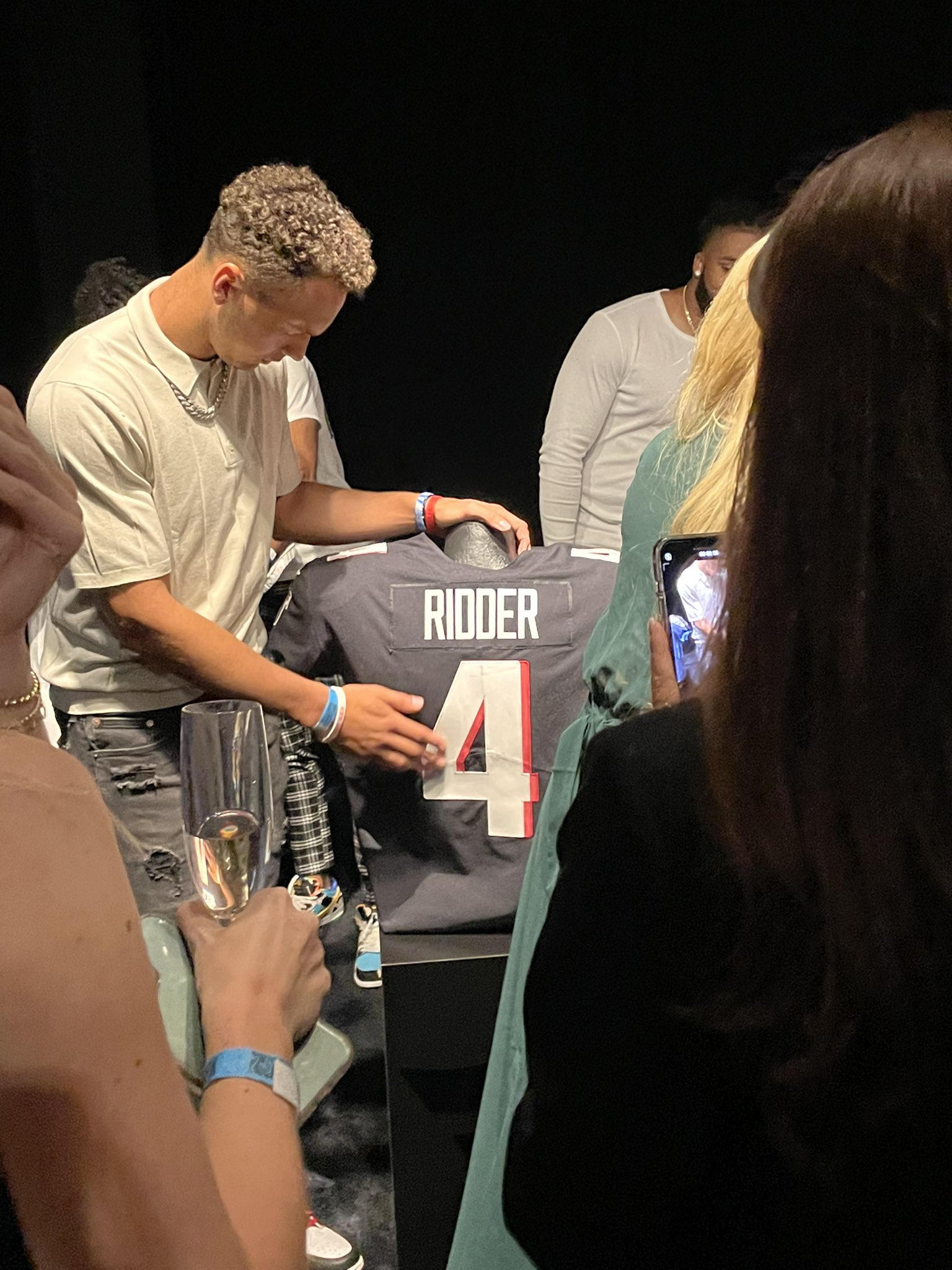 Fanatics on Twitter "Dreams coming true! The 2022 NFL rookies see their official jerseys for