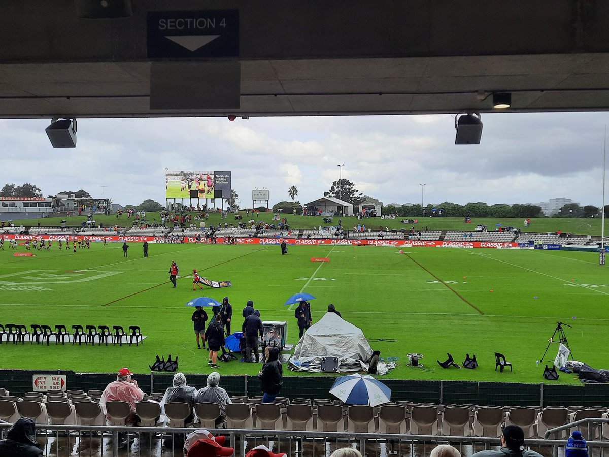 magicdragon10's tweet photo. Let's go πβͺπ΄ #gameday #JohnnyRaper #redv https://t.co/0E1USmQEUk