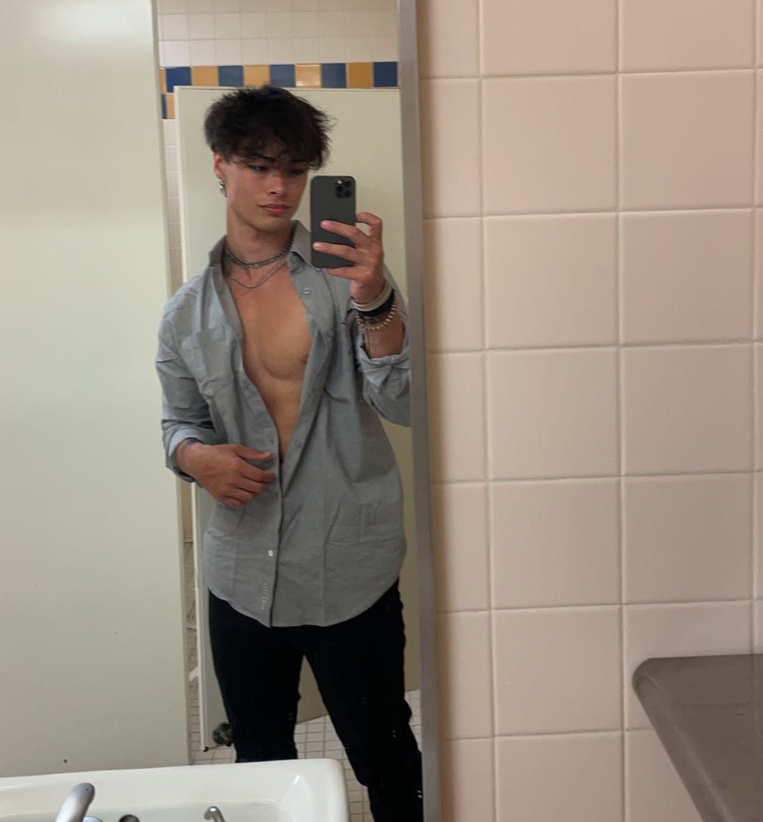 Brandon on Twitter: "rt if u want me to shove my dick down your throat