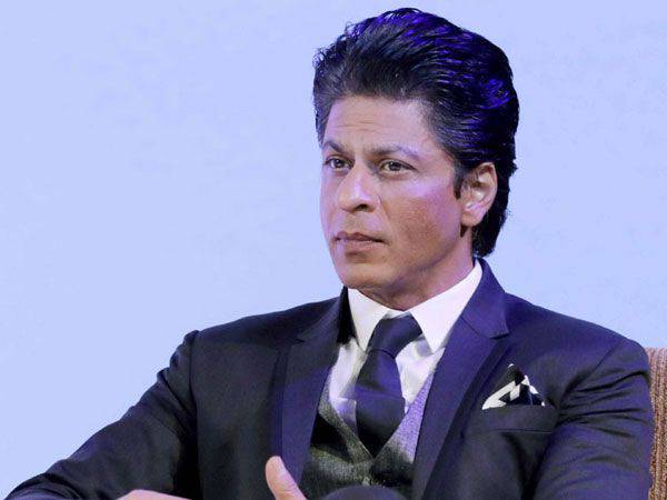 TeamSRKWarriors's tweet photo. "There are miles to travel, this way or that. And from where I am, it doesn’t really matter. Only the journey does!"

: #ShahRukhKhan 

#SaturdayMotivation https://t.co/9ffD5Ss37j