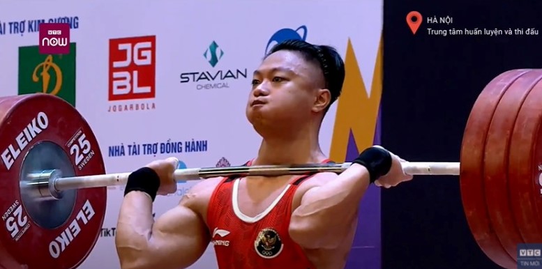 ainurohman's tweet photo. BREAKING! 

Peraih perunggu Tokyo 2020 dan Juara dunia 2021 Rahmat Erwin Abdullah raih emas back-to-back SEA Games.

✔️ pecahkan rekor snatch SEAG
✔️ pecahkan rekor C&amp;J
✔️ pecahkan rekor total 

Angkatan Erwin (345 kg) sudah melebihi catatannya di Tokyo.

Dan dia masih 21 tahun! https://t.co/VM4LBEMigl