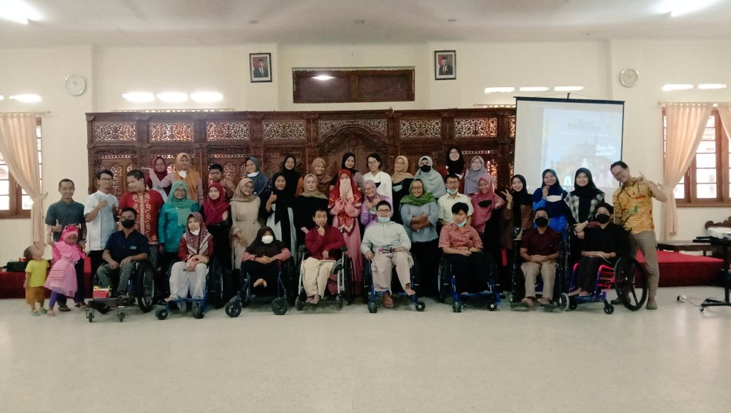 gapaiindonesia's tweet photo. Terakhir Foto Bersama 📷
Makasihh buat sahabat gapai dan adek-adek, teman-teman yang sudah datang.. terimakasih terutama untuk YPAC untuk tempat berkumpul kita semua siang hari inii💛 https://t.co/EphG2jJM3f
