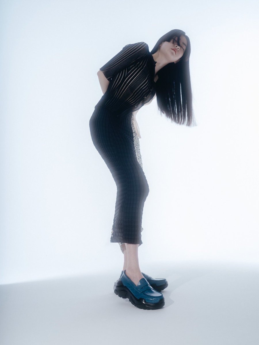 _threetreasures's tweet photo. AKIKOAOKI
Regulated Gravity-crocodile textured pattern BLUE
Size 36~39
three treasures online store にて販売中。残り僅かとなっております。
https://t.co/XVSwsnsTUJ
#AKIKOAOKI #threetreasures #regulatedgravity #アキコアオキ https://t.co/mWKlSvKaMn