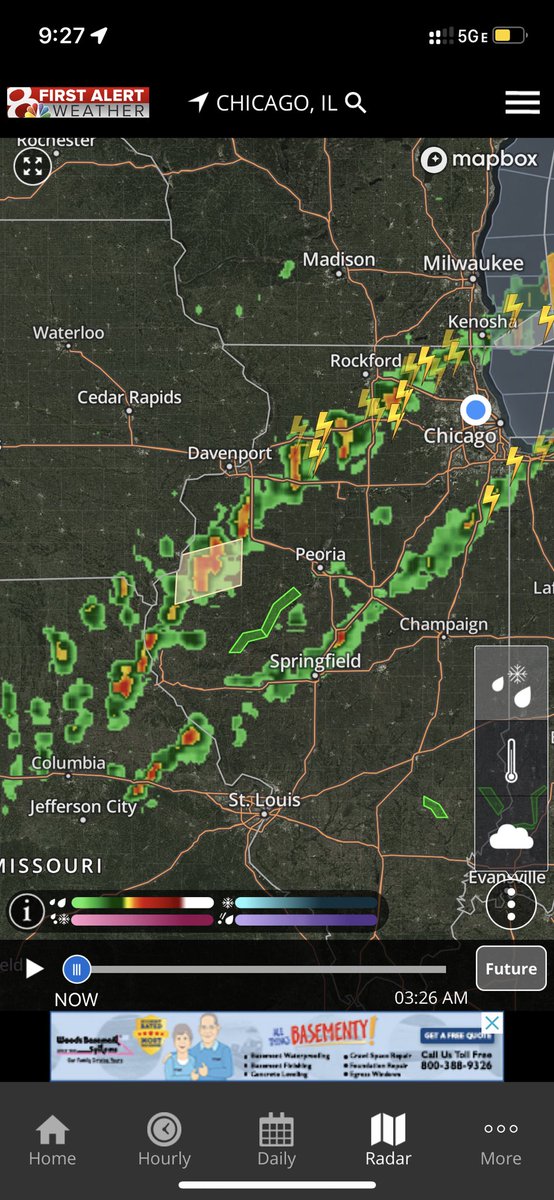 ec_stephens's tweet image. The pilot found a path through the storms to get me home tonight! 

First in-person conference since 2019. It was good to be talking journalism and collaborations face to face as well as hang out in Chicago for a couple of days. #CJS2022