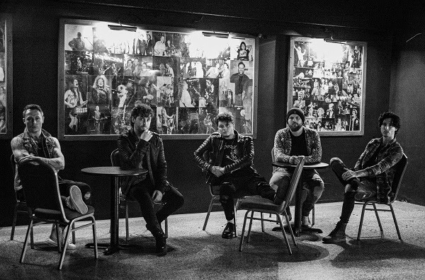 INSANEBLOG1's tweet photo. ASKING ALEXANDRIA - Announce Release Of "Faded Out", A New Collaboration With Sharon Den Adel From WITHIN TEMPTATION ; New Video Celebrates Release
https://t.co/90DsIQpZxa #AskingAlexandria #WithinTemptation #FadedOut #Retaliators https://t.co/uOv4dgKhaE