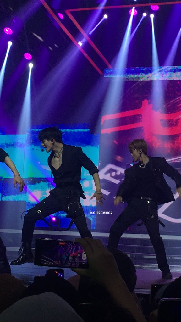 moondaisyc's tweet photo. @iszljn some very crowded photos https://t.co/yG9hO80SsU
