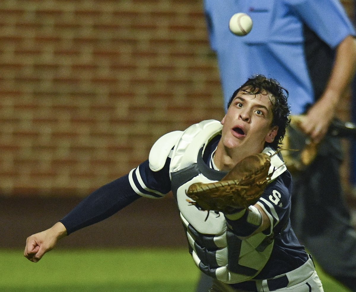 BillyCalzada's tweet photo. My Office Tonight: I made these pictures of Class 6A baseball quarterfinals action for the San Antonio @ExpressNews. Reagan defeated Smithson Valley, 3-2, to advance in the playoffs. More at https://t.co/uth1JAWSPX @EthanGonzalez28 #baseball @Reagan_Baseball @uiltexas https://t.co/vON35QIlTK