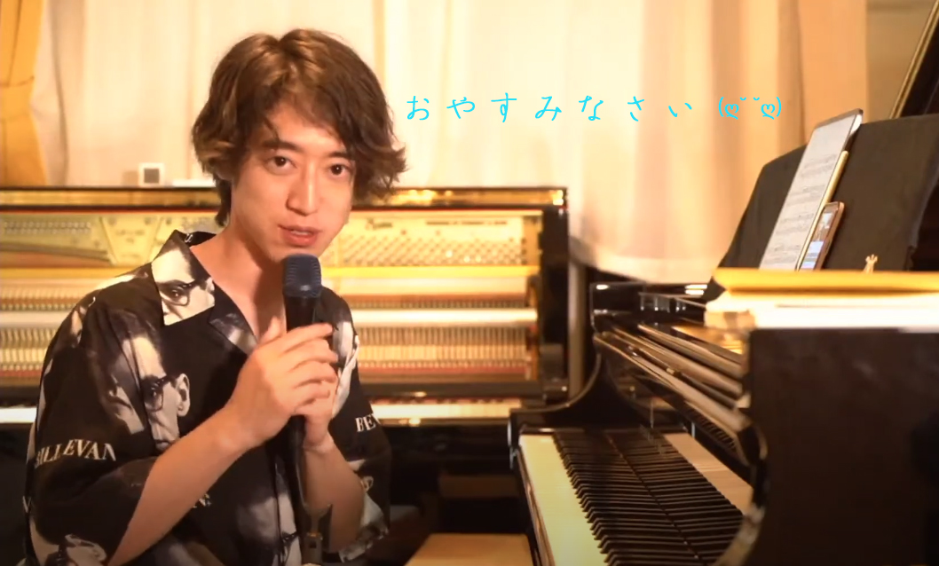 t_h_189's tweet photo. 更にかてぃんラボ🎹
あまりに美しい音色は鍵盤をそっと撫でるような指先から紡ぎ出されて…
その想いを垣間見るような表情と共に心に染み込んで来るようでした🥺✨✨
心持っていかれちゃう、、
珍しくスクショしてしまった…💕

＃角野隼斗　＃かてぃんラボ　
＃ラヴェル　＃Polytonality https://t.co/vXIwWkN7QI
