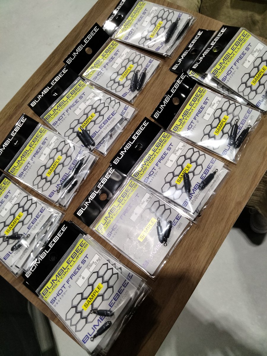 BumblebeeLures's tweet photo. アングラーズマーケットにてシンカーのサンプルを無料配布しております！
#BUMBLEBEE
#Custom
#Customlure
#lure
#bigbait
#swimbait
#giantbait
#bladejig
#Pike
#musky
#bass
#bassfisihing
#swimbaitunderground https://t.co/6FFbKbF98b