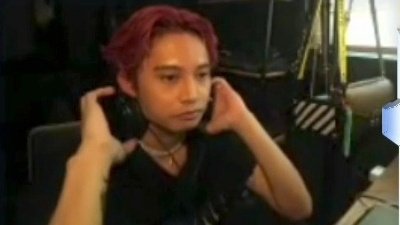 tineforSB19's tweet photo. apaka pogi naman ng gamer na yan 😭

@SB19Official #SB19 https://t.co/HggCR8qMdB