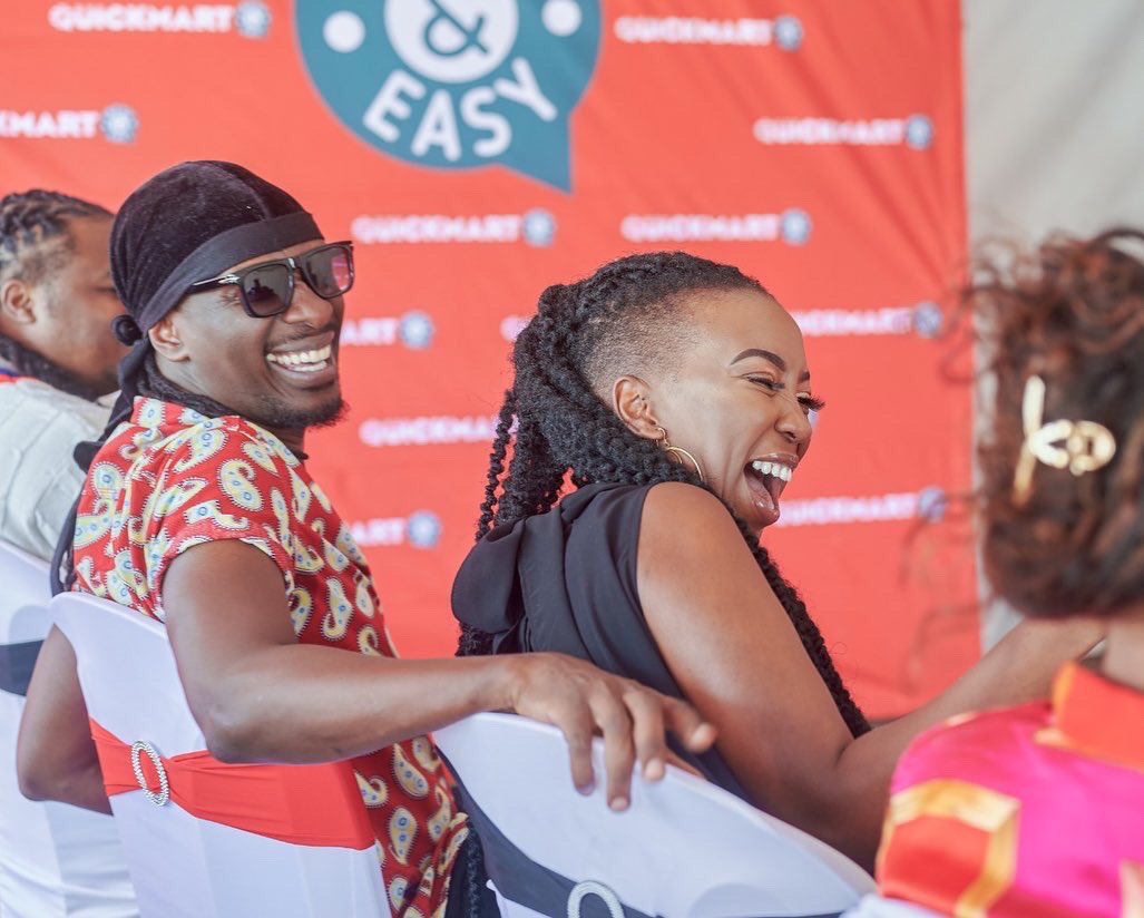 QuickmartKenya's tweet photo. Nani mwingine amenotice vile mapenzi ya Wahu na Nameless inakuwanga TIMELESS kama NOEL. Leo form ilishika Grand Draw Quickmart Roysambu.

#FreshandEasy
#PamojaNawe
#Quickmart50
#PasakaIbambe
#HamsiniHamsini https://t.co/8ZIBzTp7TT