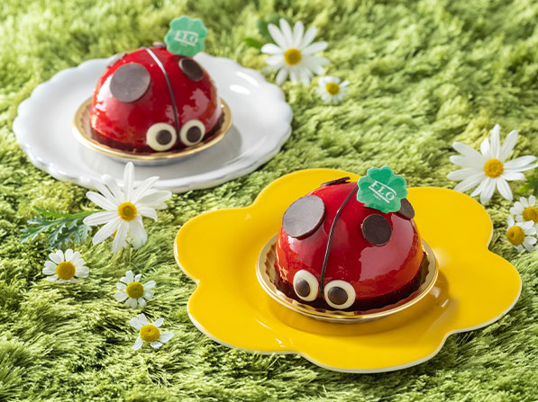 フロプレステージュ 3時のおやつ に Floのかわいいスイーツ 幸せのてんとう虫ケーキ はいかがでしょうか チョコレートムースとココアスポンジを重ね 真っ赤なグラッサージュをコーティングしました その他新商品一覧はこちらから
