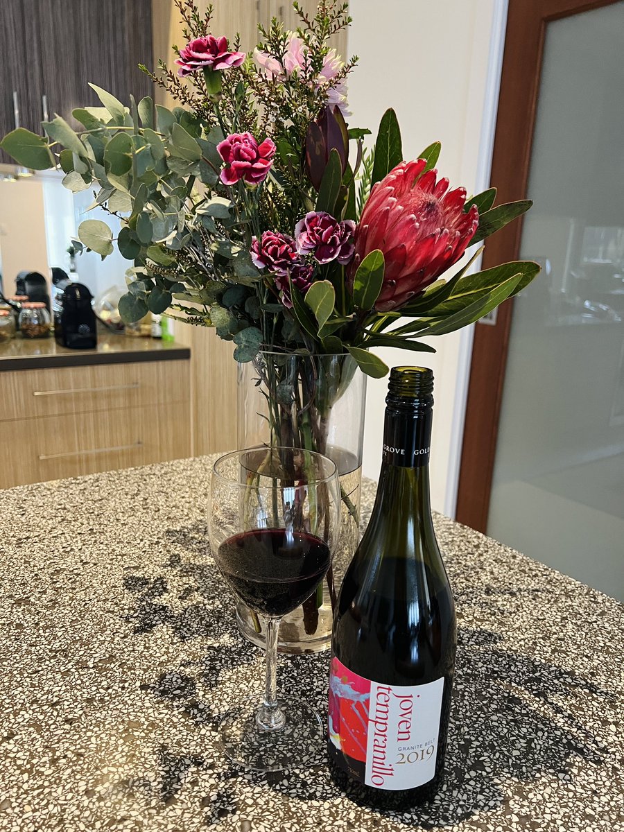 OlympiaKwitowsk's tweet photo. Enjoying this delicious Golden Grove Estate Joven Tempranillo gifted to me by QLD wines biggest supporter @SpencerHowson as a thank you for being a guest on the Sizzle today. #qldwine https://t.co/GpwsPfBeW5