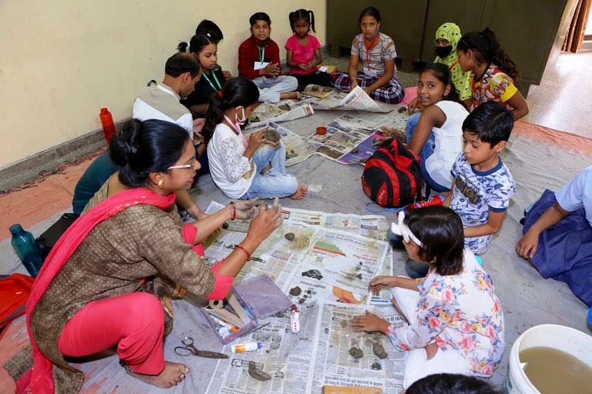 Routes2RootsNGO's tweet image. A summer camp “KAL AJ AUR KAL” organised in association with Center for Culture Resources and Training ( CCRT ) to enlighten the children about our culture with exposure to top rated artists.

#ngo #culture #promotingcreativity #craftmanship #creativity #culture #summercamp