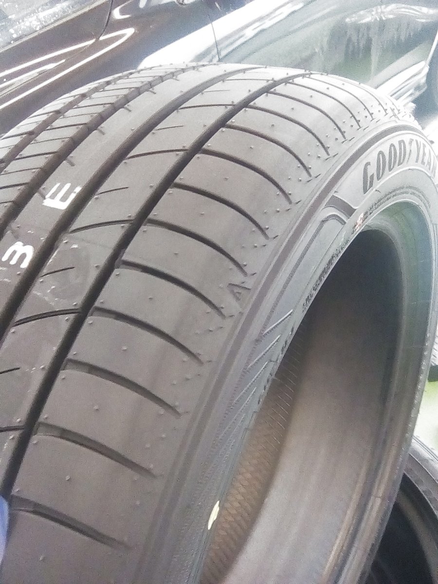 taiyaichiba1009's tweet photo. C-HRにグッドイヤーRVF02
225/50R18を装着準備中・・・
静粛性・耐摩耗性能を高めたミニバン専用タイヤ。
重心の高い車には特にオススメ!!
#グッドイヤー #ミニバン専用タイヤ #RVF02 https://t.co/elzFpdQzVm