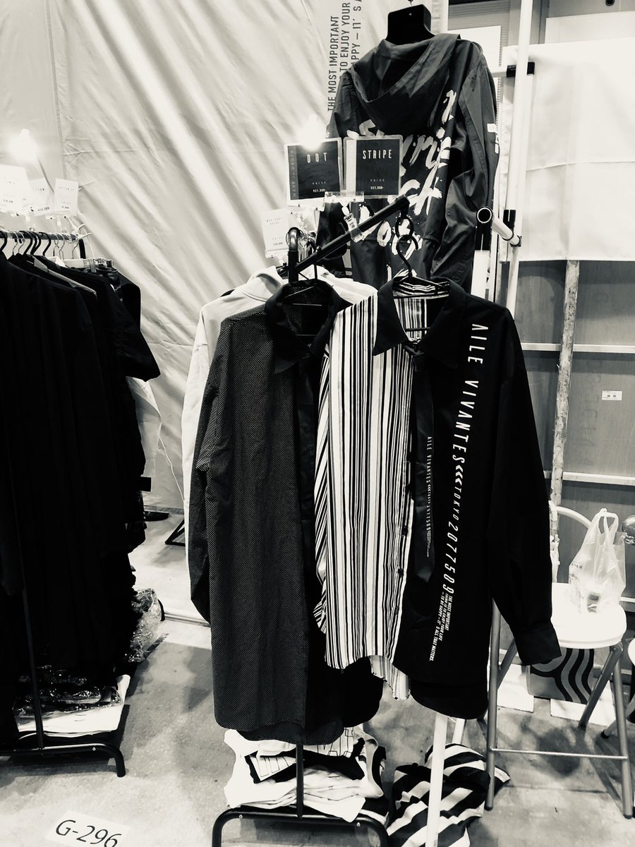 Tk4onenine3's tweet photo. 早速、MADE to ORDERの予約が入って嬉しい限り!
その人にあった服で長く来てもらえるように、、
我が子のようです(笑)
やはりデザフェス楽しい!
#デザフェス55
#g296 https://t.co/StVOPUDCd5