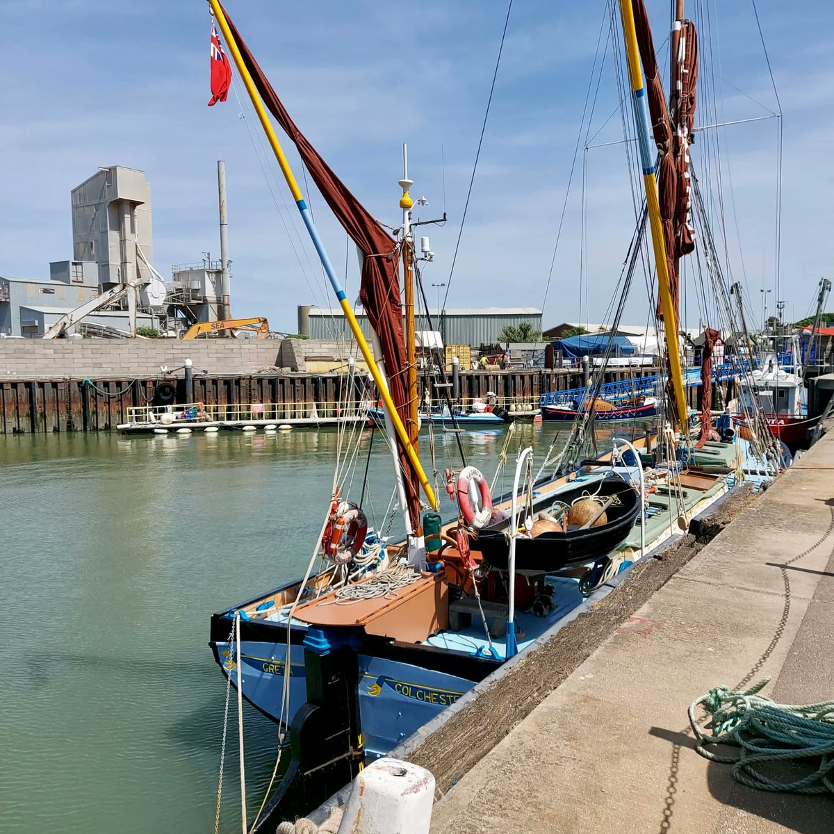 Not a bad place to work really! Love our Harbourside location. Always something going on.
#whitstable #kent #southquayshed #whitstableharbour #picnicbox #picnicfood #gelato #icecream #sandwichshop #gelateria #icecreamparlour #kent #eatlocal #shoplocal #localbusiness #supportlocal