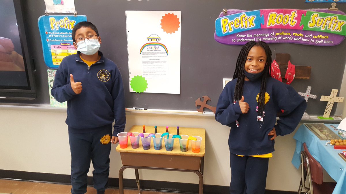 OLMCblueknights's tweet photo. Fourth Graders did a fun experiment focusing on "capillary action" - how liquid can move UP something, rather than follow the natural pull of gravity and pull DOWN. What pretty colors our traveling rainbow made! 🌈 https://t.co/aXhdGQldpL