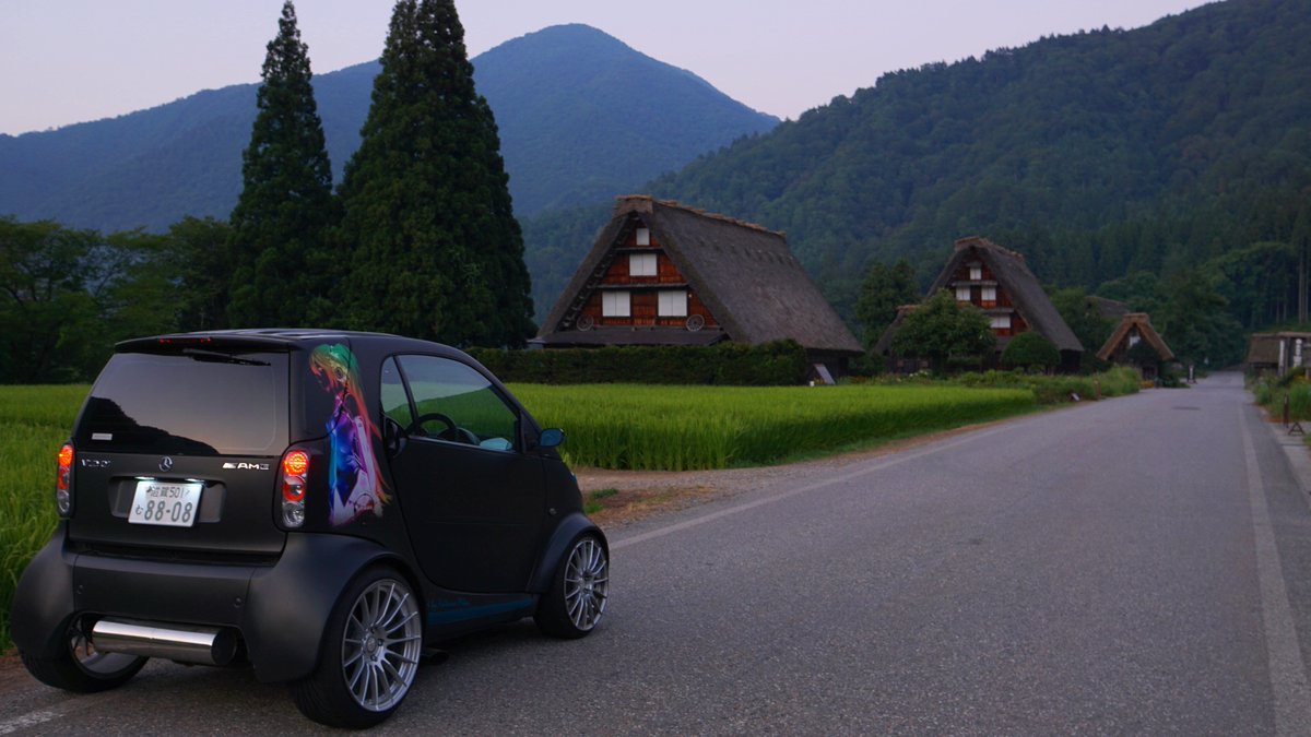 Spi_io7269's tweet photo. #街並みに溶け込む改造車選手権
合掌造りの街並み。
2019年8月
#白川郷
#スマート450 #smart450 #mccスマート #mccsmart https://t.co/PR88rBlmxS