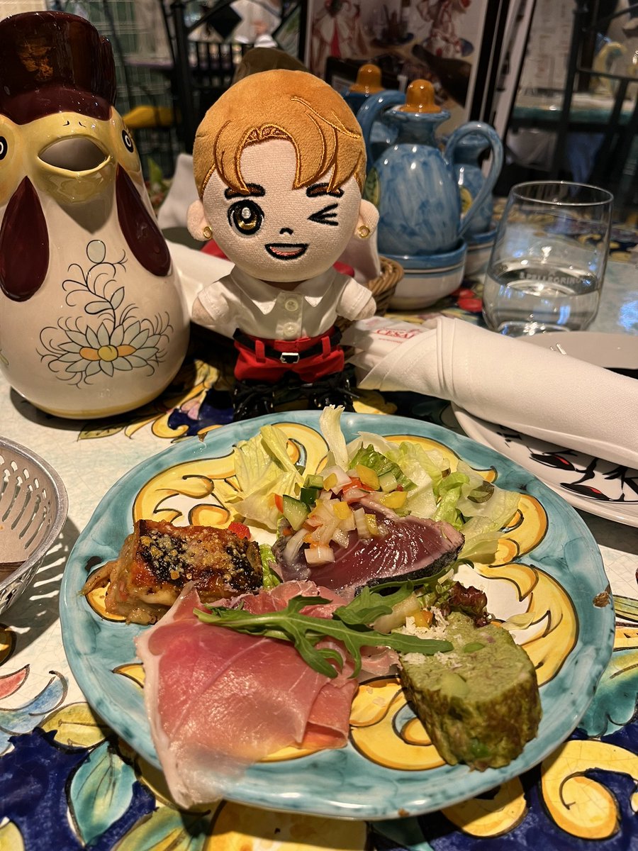 ACE_2017_05_23's tweet photo. 5周年お祝いで🥳ミシュランガイドにも載ってるチェザリへ、ぬいちゃんと行ってきた😆🇮🇹🍕🍝
久しぶりに食べたけど、とっても美味しかった😋✨

#에이스 #ACE #ACE_5th_Anniversary 
#Happy_ACE_Day
#ACE_Forever https://t.co/SCQZLTmo4G
