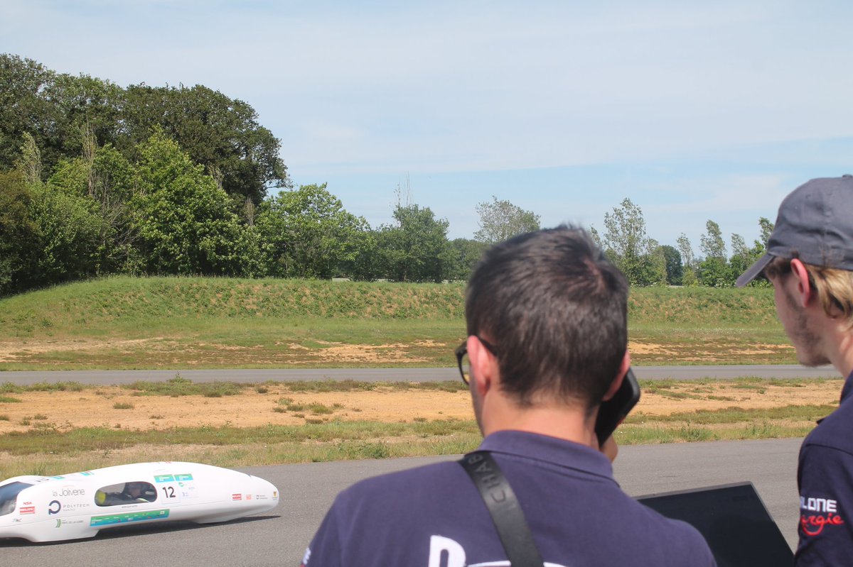 Polyjoule's tweet photo. [ ECO GREEN GAS 2022 ]

🏁  Bonjour à tous  🏁

C'est le moment pour vous partager nos meilleurs moments en image concernant la 1ère Édition de Eco Green Gas.

C'était une superbe occasion pour réunir des étudiants européens autour de leur passion et de leur véhicule. https://t.co/MpA2VuORBS