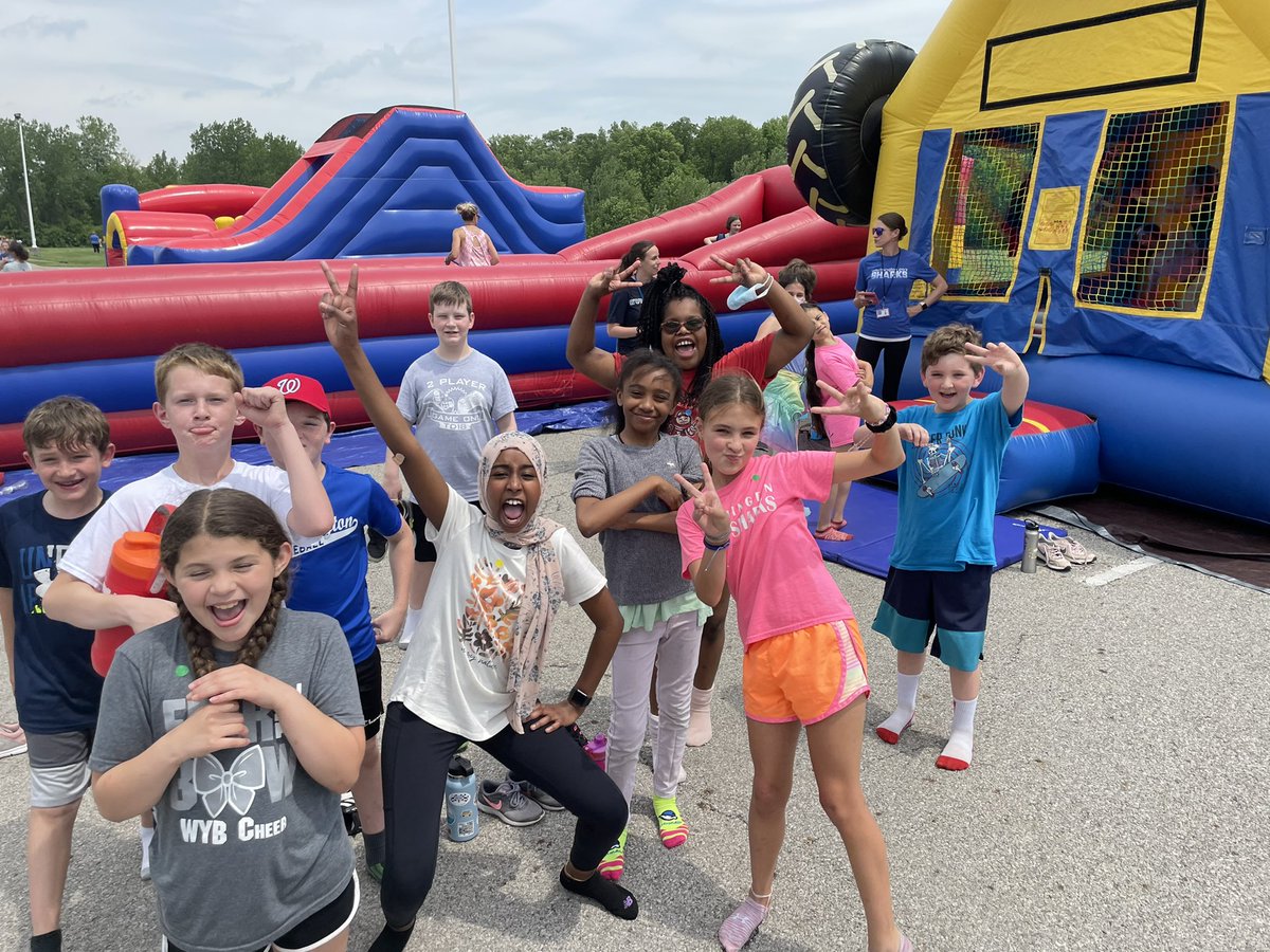 FIELD DAY!!! what a dramatic beginning to the morning- thunder ⛈ and lightning ⚡️! A BIG thank you to Mr. Cox and Mr. Garrity for never giving up and waiting out the storm! And parent volunteers-without you, this isn’t possible, so thank you!! 💙🦈 #itsworthit #woparksharks