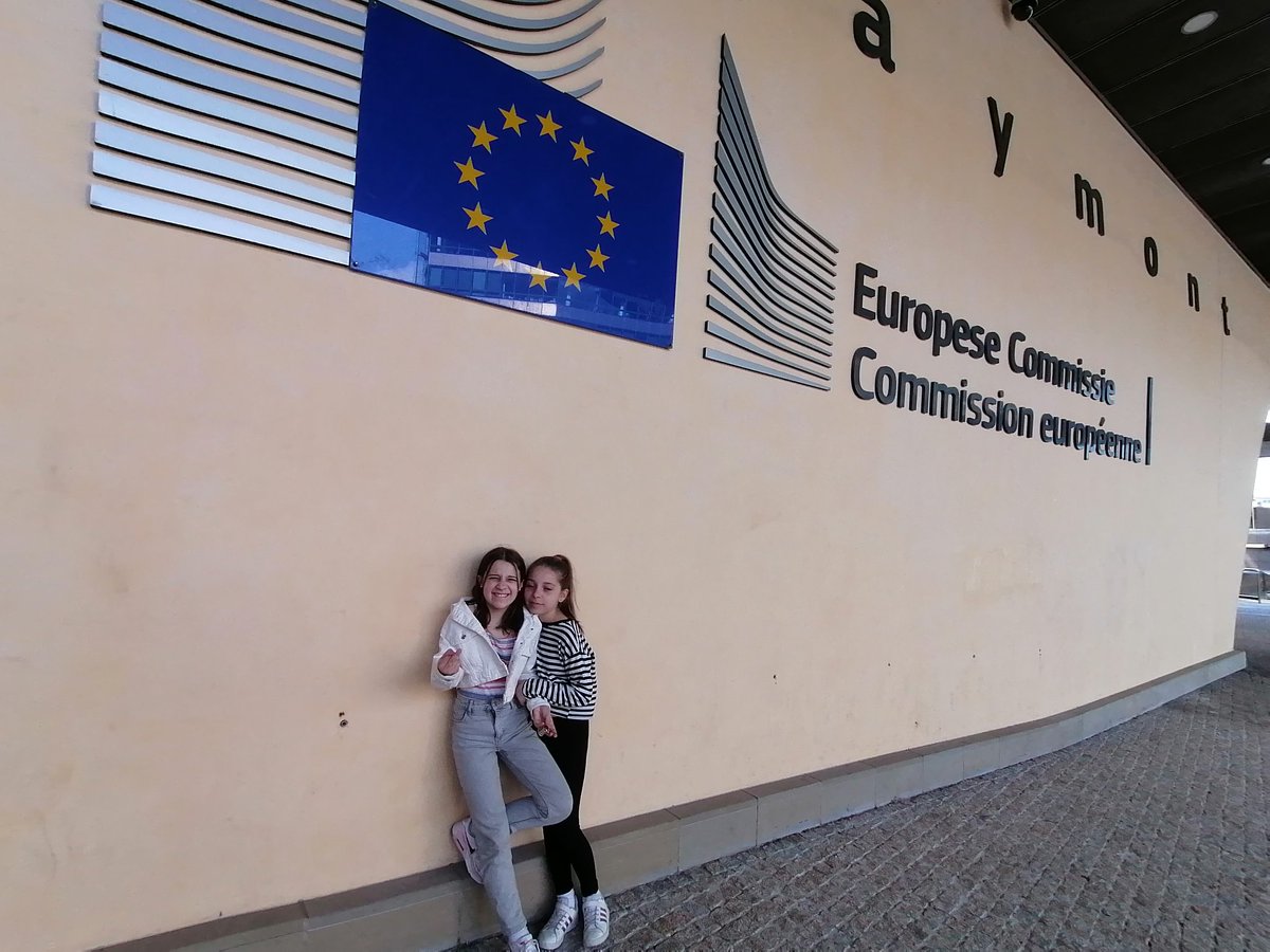 AdinaDudau's tweet photo. Came to the end of a wonderful trip to Belgium - @EFMDNews #DoctoralProgrammes conf with great colleagues invested in doctoral education, followed by PhD defence, all scattered with good chats with old friend. Also managed to turn a childcare crisis into education opportunity. https://t.co/HdHx1zJgwM