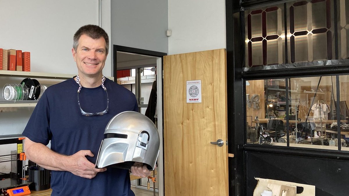 MixxerCommunity's tweet photo. Richard welded and made this awesome helmet.
Mixxer makes smiles!
#SteamCamp #MakeSmiles #WSMakerspace #MixxerCommunityMakerspace #MakeStuffLearnStuff #Workshops #MakerExperience #WinstonSalem https://t.co/RkRZBmL04x