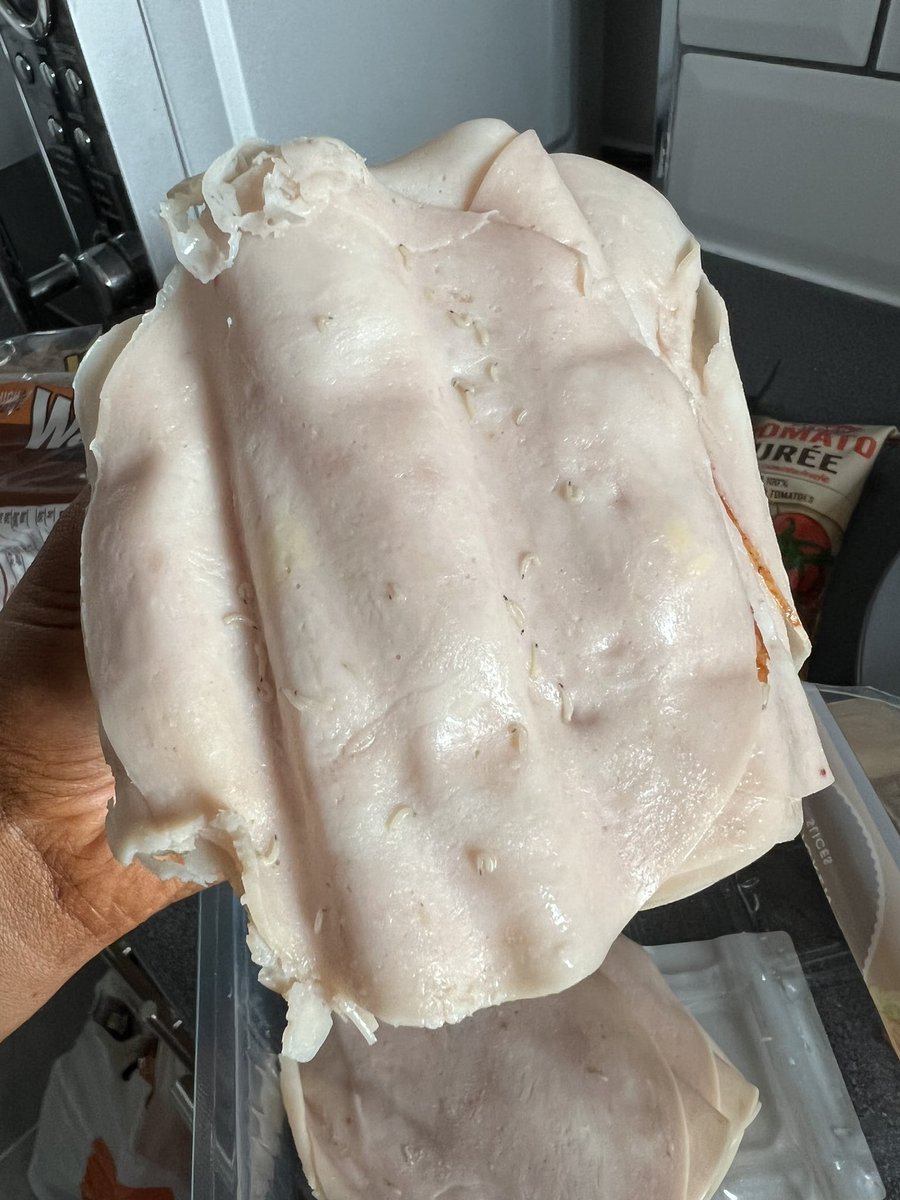 lucy_youngx's tweet photo. @LidlGB please can someone reply to my DM regarding this https://t.co/SGDjlrqq6p