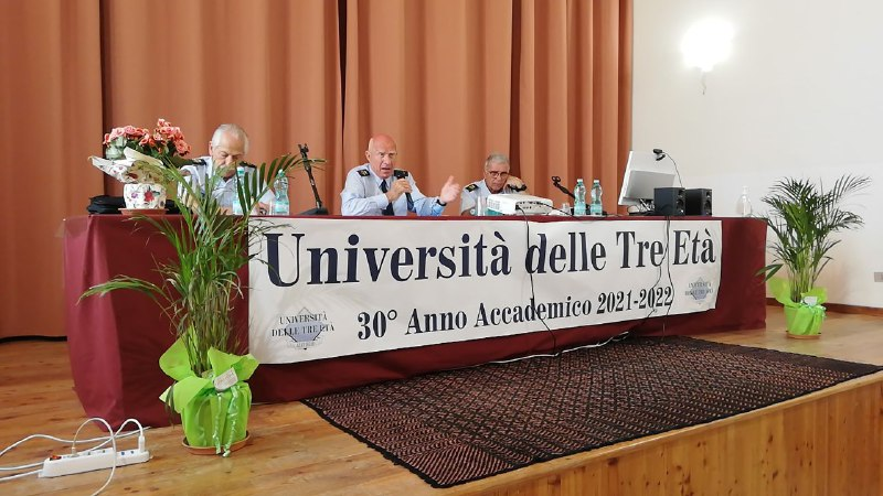 assoaeroarma's tweet photo. #AAA70 #21maggio #RadunoAAA
#UniTre, Riunione Consiglio Direttivo Nazionale A.A.A. #AviatoridItalia
Con Marisa Castellini (Sezione #Alghero, membro #CDN e Pres. #Università delle Tre Età) e socia AAA Alberta Demozzi (addetta segreteria istituto, si è prodigata in accoglienza CDN) https://t.co/sO9ETVK9QA