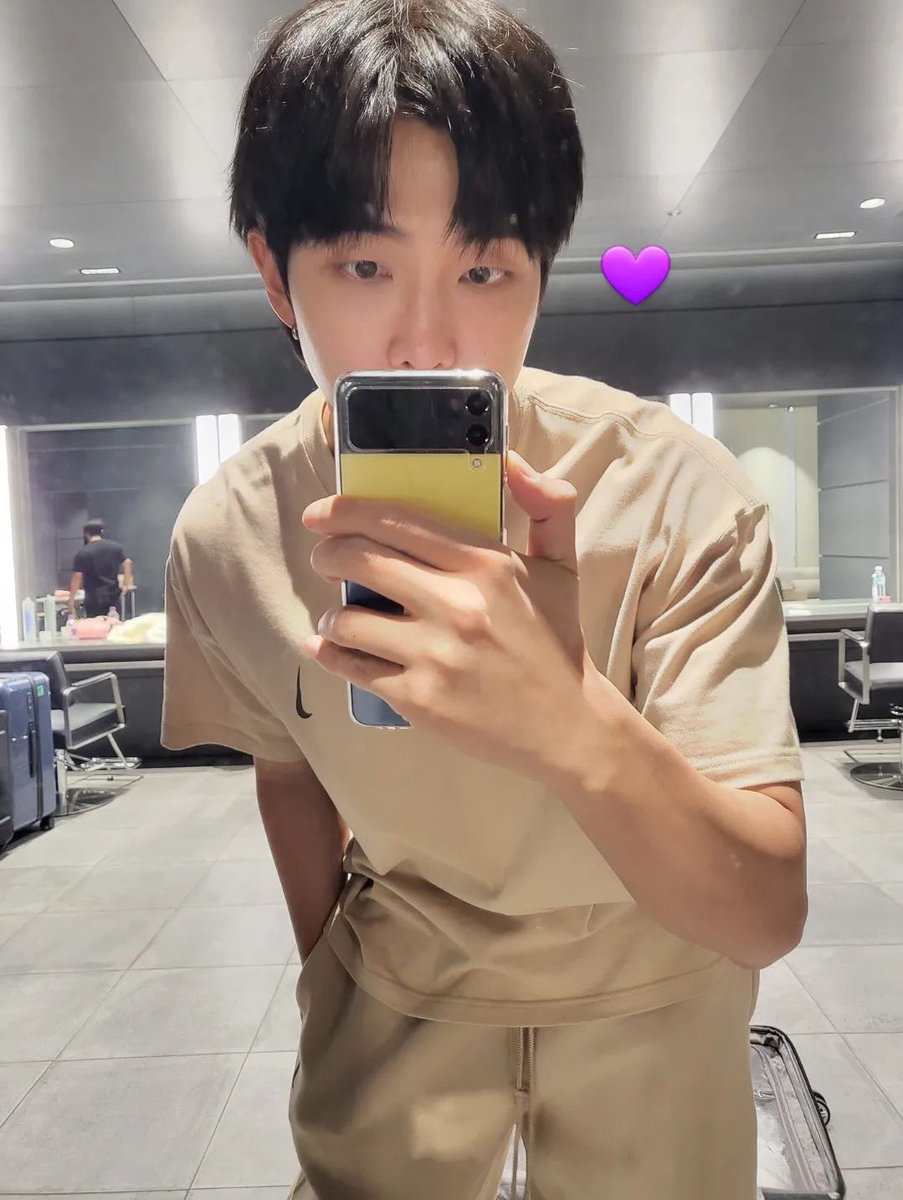 rmarchives's tweet photo. i love how he handed us the hd version 😩 thank u joon https://t.co/HjcPMhfNJR