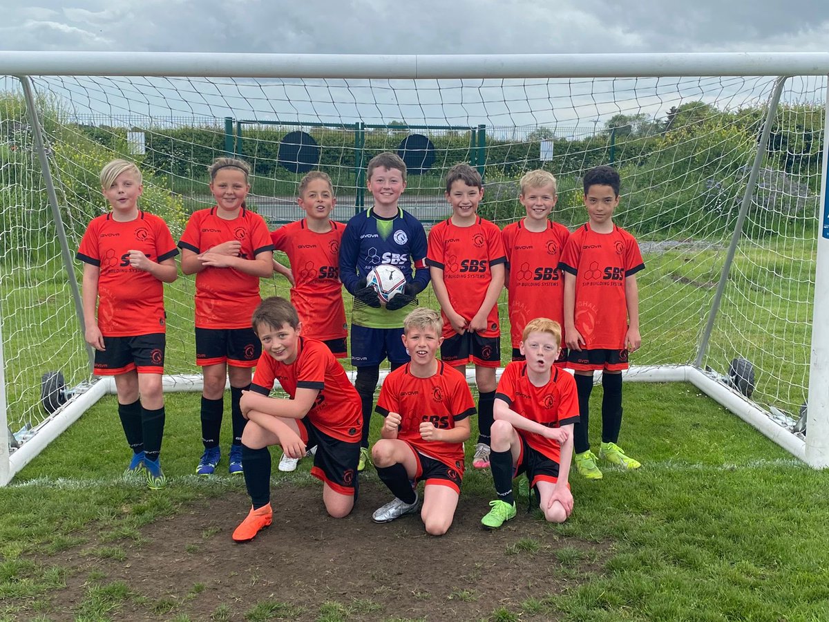 BeeversSteve's tweet photo. @Teamgrassroots_ a terrific 3 years with these kids from Saughall Colts u10 Whites @saughallcolts It’s been a wonderful journey seeing them develop but all good things must come to an end. I wish them every success in their new teams next season. https://t.co/JdqwkjMUBK