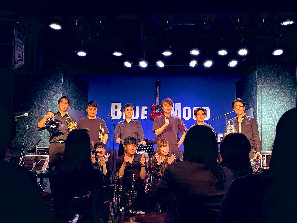 Uveeeer8888's tweet photo. Over Range Brass Corps
楽器の迫力が凄かった〜!
内臓にどんどん響く感じが最高🥺🥺
みんなのソロもかっこよかったし
あんま聴いたことない楽器もあって
観に行けてよかった〜!😊🎺🎺
写真OKか分からなかったので
一眼はお留守番でした📷
#ORBC https://t.co/nOGyISrA2t