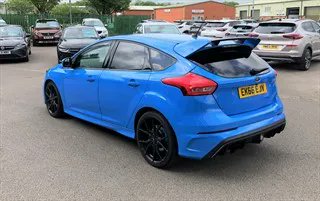 Thompsonandsmit's tweet photo. Ford Focus RS 2.3 EcoBoost 350 PS in Nitrous Blue now in stock at Thompson & Smith. For more details go to: https://t.co/DQqST0iUc0 #Ford #FocusRS #focusst #rs #fordperformance #fordfocus #hothatch #focusmk #fastford #fordfocusst #cars https://t.co/G6v9lFJPb1