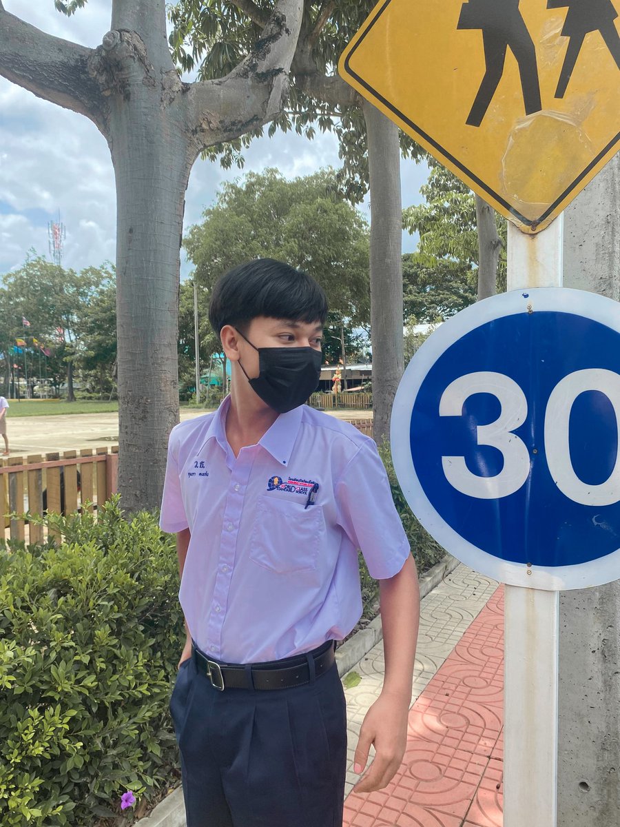 Ratchaphum49's tweet photo. ทักมาเหอะร้อนตัง 
#สุรินทร์ https://t.co/AGwGcefoED