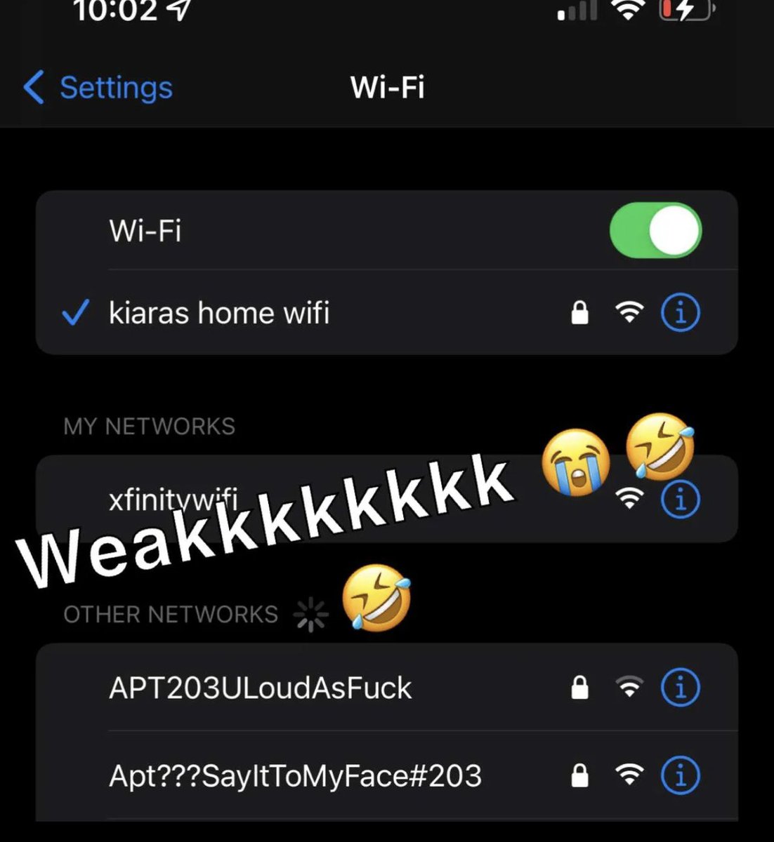 Greg_Chapo's tweet image. man my neighbors beefin 🤣😳