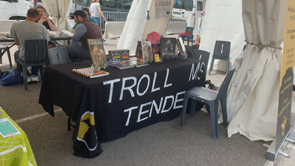 TrollMeTender's tweet photo. Retrouvez nous aujourd'hui même jusqu'à 19h au Hangar G2 pour la fête des jeux ! https://t.co/XHhAWYHrlK