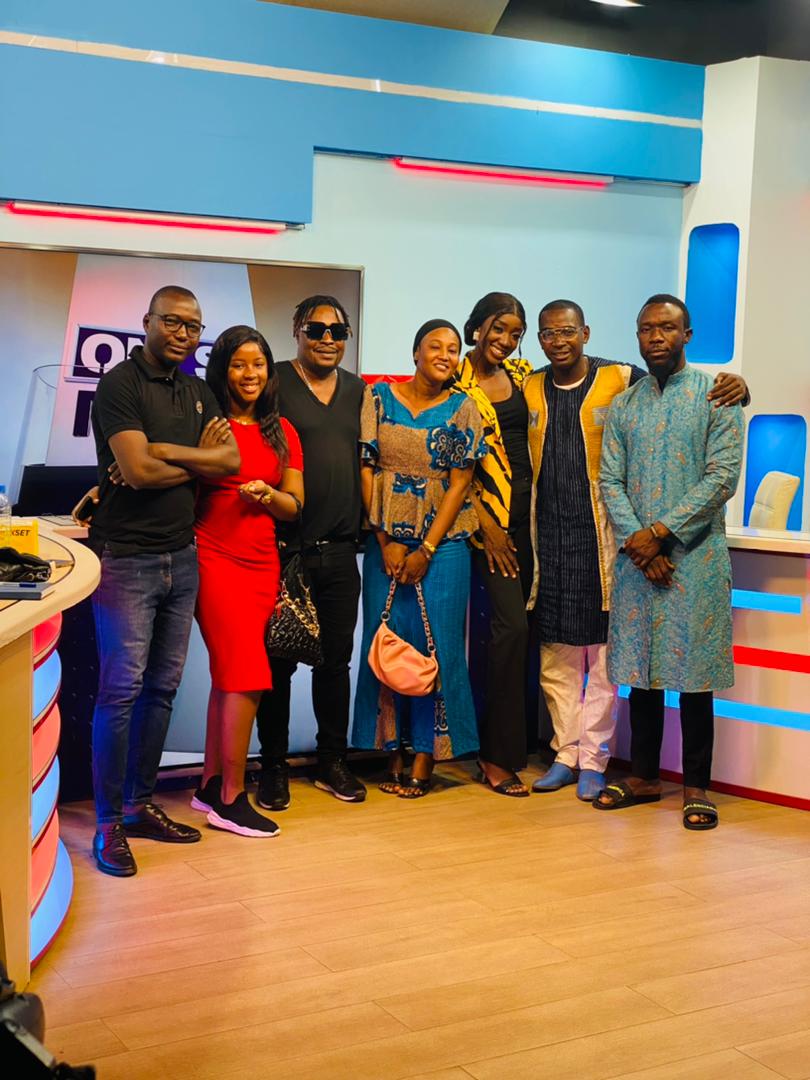 TOUREMohammedM2's tweet photo. Battage médiatique point II: Nous (Future Team Guinée),étions ce Vendredi à CisTv, sur le Plateau de l'émissiion #Onseparle. Autour du #Festival-international de la Jeunesse Guinée-2022 et ses valeurs bénéfiques pour le pays et sa couche. @senateur224 https://t.co/MtV0E0kNU2