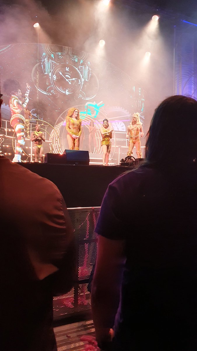 cdlucky13's tweet photo. Life is a Drag...sashay or shantay💃🏻Fabulous night out out in Glasgow RuPaul's Drag Race live Yasss👑Werq the world tour was brilliant! Asia O’hara was an amazing host, and those outfit changes
The beautiful Rosé 🌹 absolutely slaying as always🙌🏻
#DragRace #Dragstars #Sparkofjoy https://t.co/PIkcwsy0KK