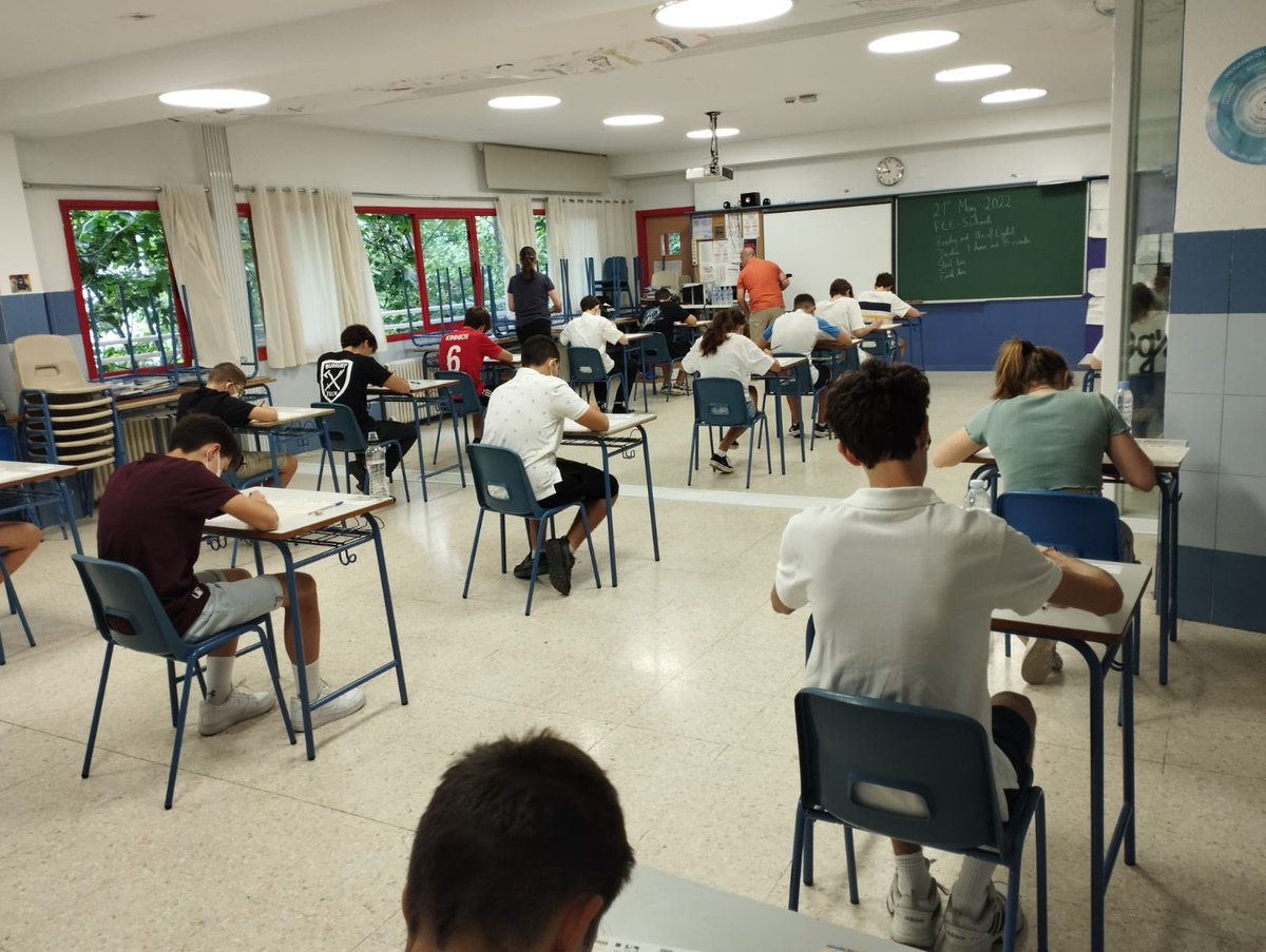 colegioarcangel's tweet photo. 🇬🇧Hoy ha tenido lugar en nuestro Colegio el examen oficial para obtener el #FirstCertificateEnglish de @CambridgeEngSP.

✅@colegioarcangel está certificado como centro preparador de #Cambridge en los diferentes exámenes de idiomas de todos los niveles.

🍀¡Mucha suerte a todos! https://t.co/4pMJTm4fCT