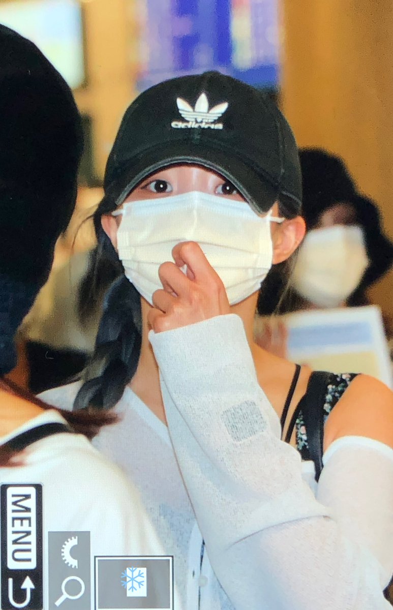 snowflake970929's tweet photo. 220521

#fromis_9     #프로미스나인      #송하영 https://t.co/8DowQqMDKK