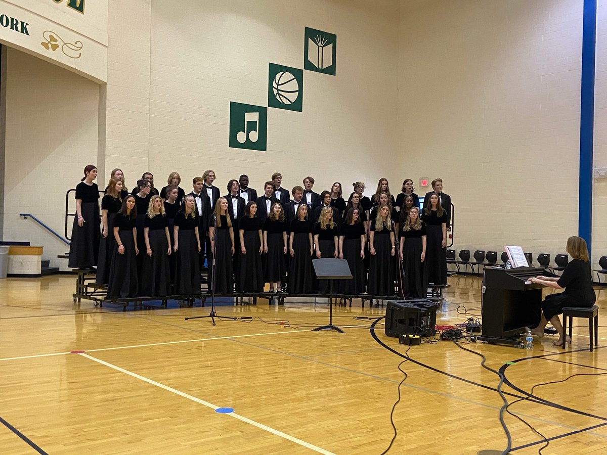 Thank you @whsperformarts for visiting WIS this week! Our fifth graders love the performance!
