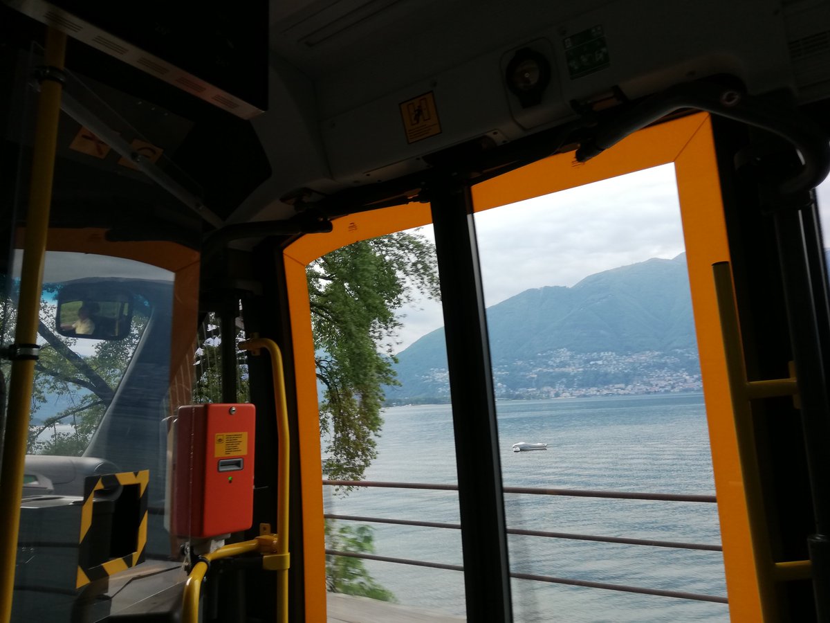 karniggels's tweet image. Es soll Menschen geben, die haben keinen Chauffeur.. 😳
#Postbus