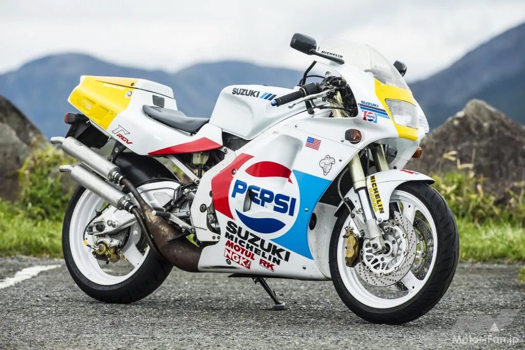 RGV250Γ限定モデルペプシカラー