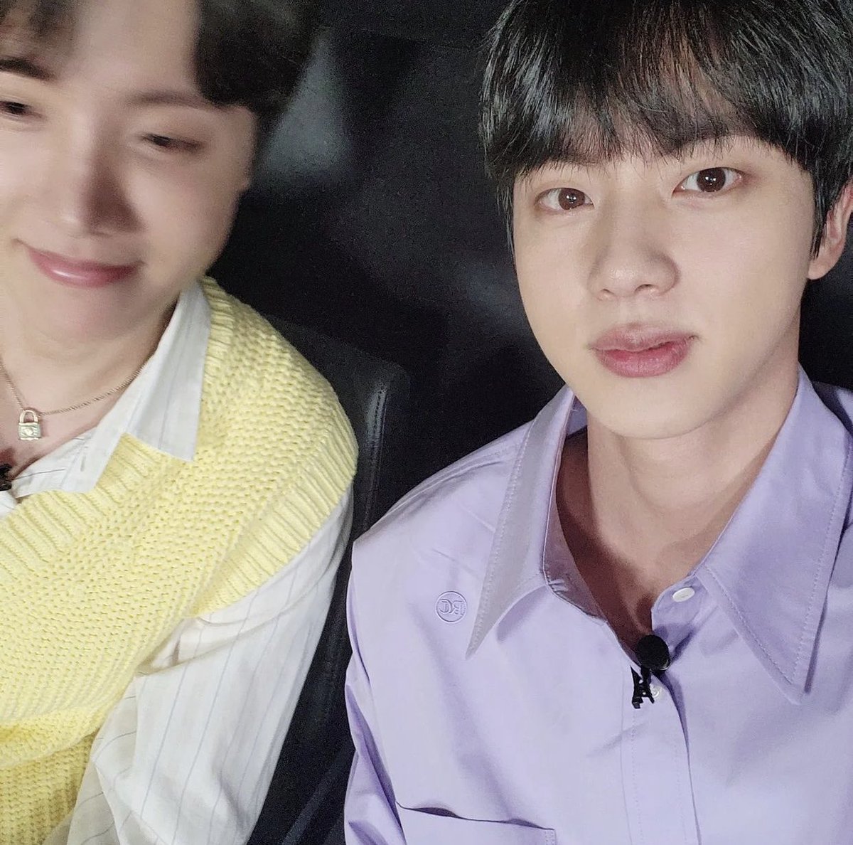 btsarmyfocuson's tweet photo. #Jin Instagram Post with #Jhope
22.05.21
📌https://t.co/TBoBHGSduk
#Bts #seokjin #hobi #hoesok @bts_twt https://t.co/RD9ysRp3Jp
