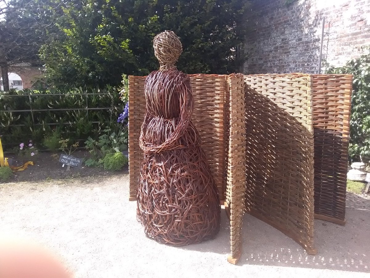 SKnight1921's tweet photo. Astley Hall, Chorley, will reopen today. Come and see the glorious retorarion work! The Memorial Room will be staffed and will be able to tell the #ChorleyMemorialAlbum and #SusannahKnight https://t.co/WeNXl0Dbau