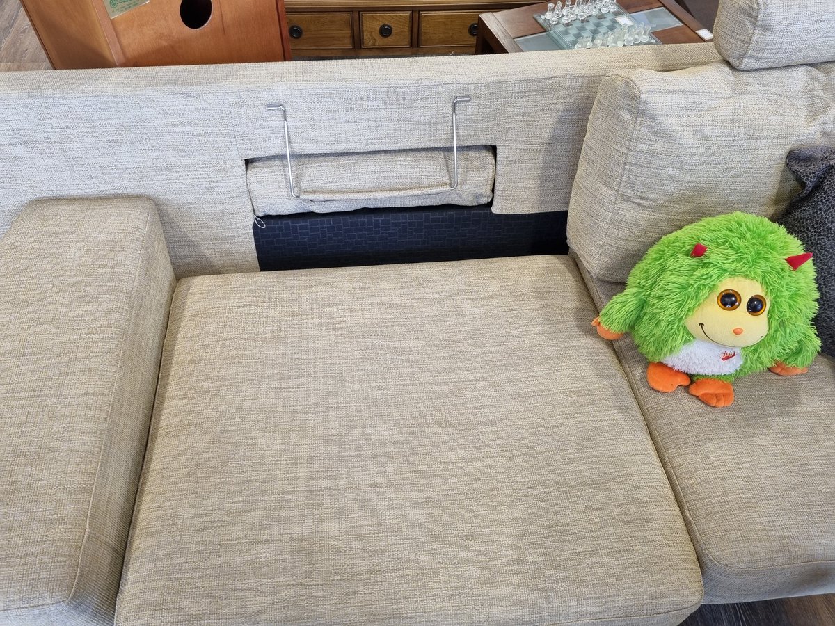 This oatmeal sofa is amazing, with its shape shifting abilities it can go from a 3 seater with armrest to a 3 seater with a foot stool!! Not only that but it has a storage holes behind the back cushions! Perfect for hiding the headrests or remotes! Just £365!! #CancerResearch